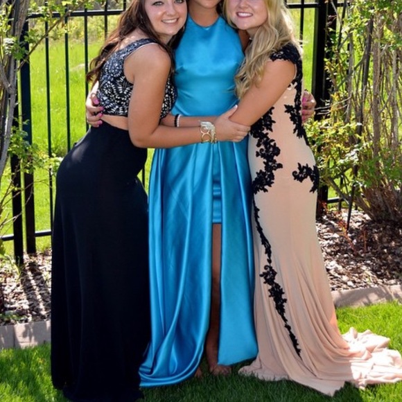 Copy-cat taylor swift formal dress - Picture 7 of 8